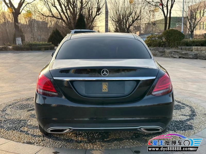 20年奔驰C轿车抵押车出售