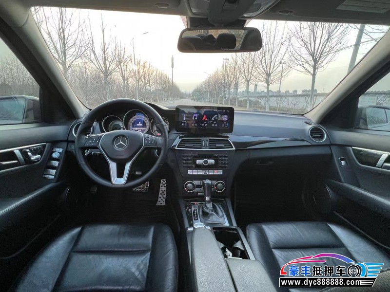 13年奔驰C轿车抵押车出售