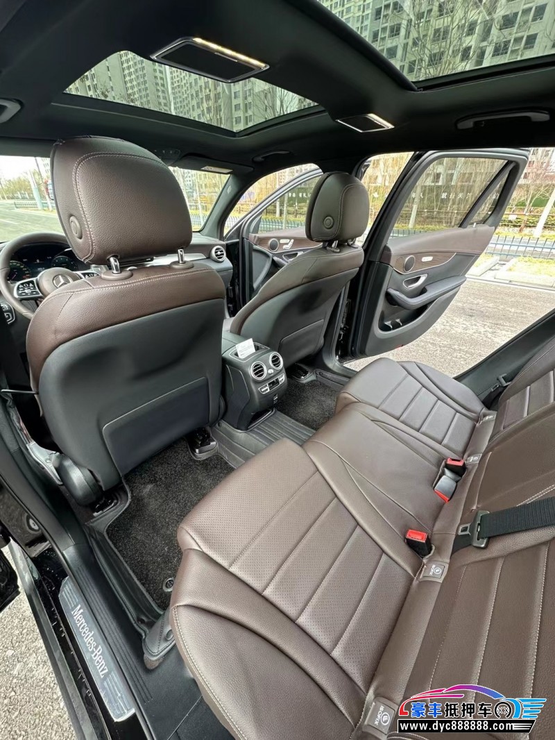 22年奔驰GLCSUV抵押车出售