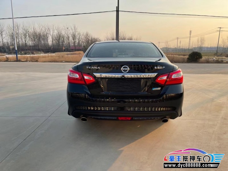 18年日产天籁轿车抵押车出售