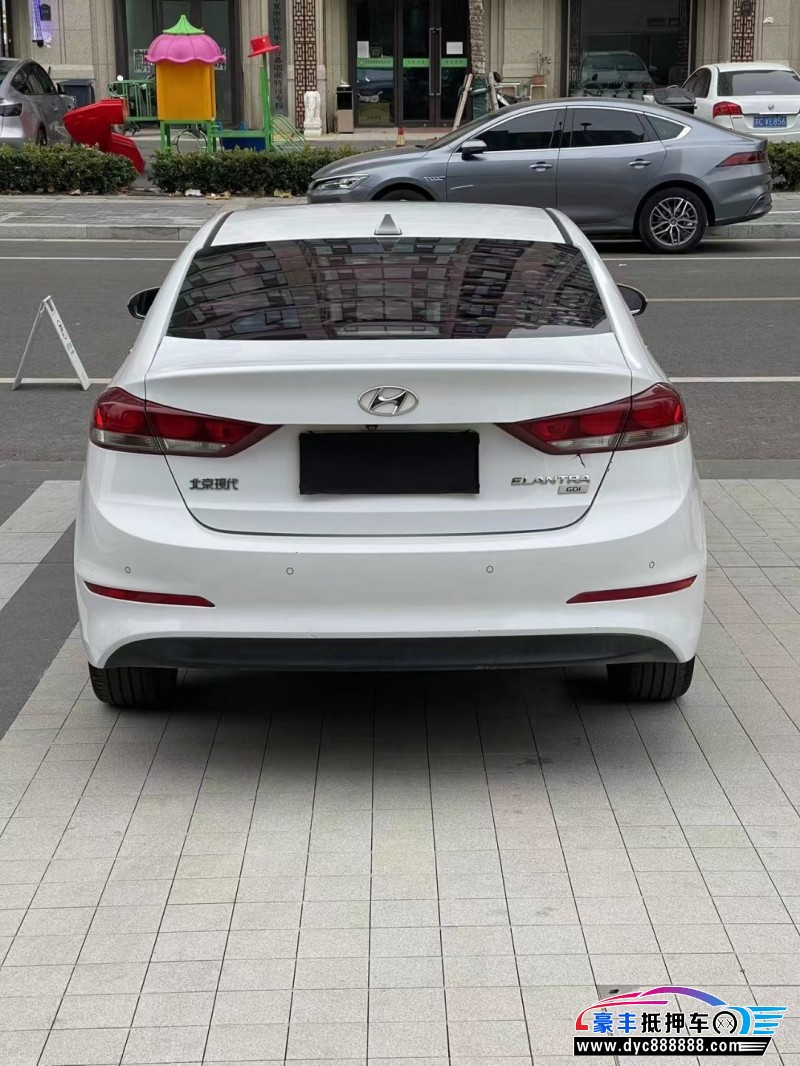 17年现代领动轿车抵押车出售