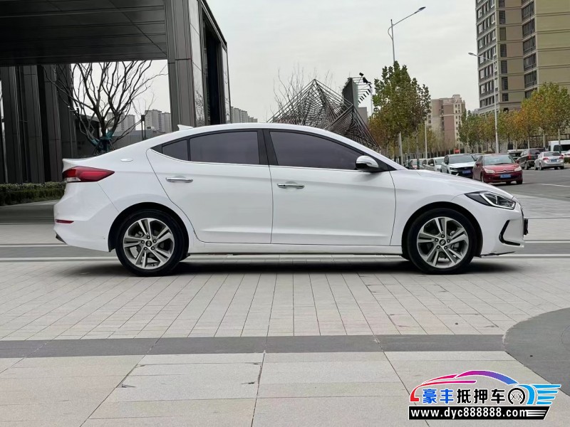 17年现代领动轿车抵押车出售