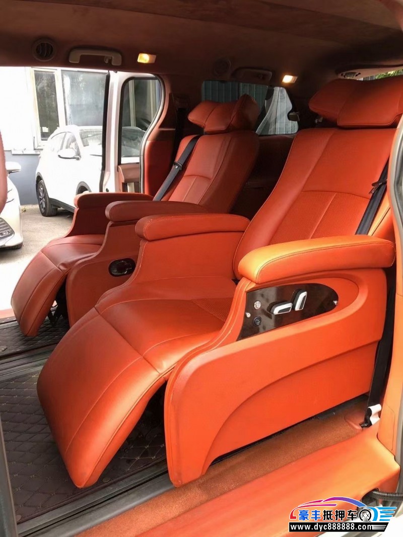 18年丰田塞纳轿车抵押车出售