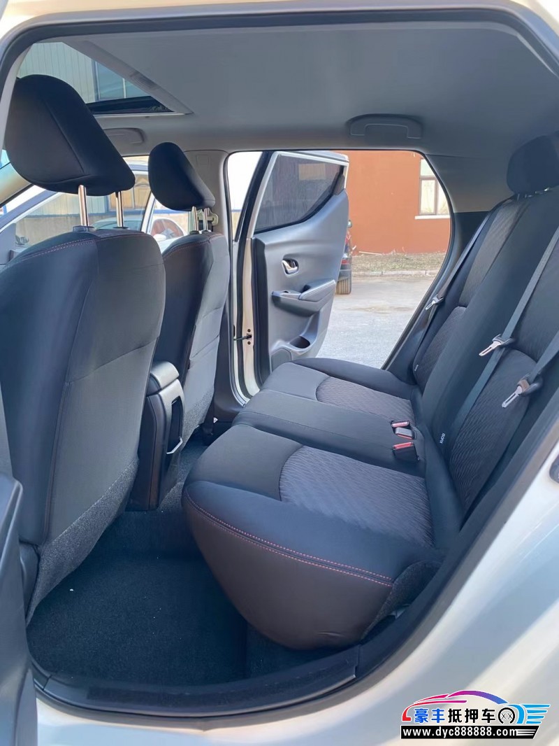 21年日产蓝鸟轿车抵押车出售