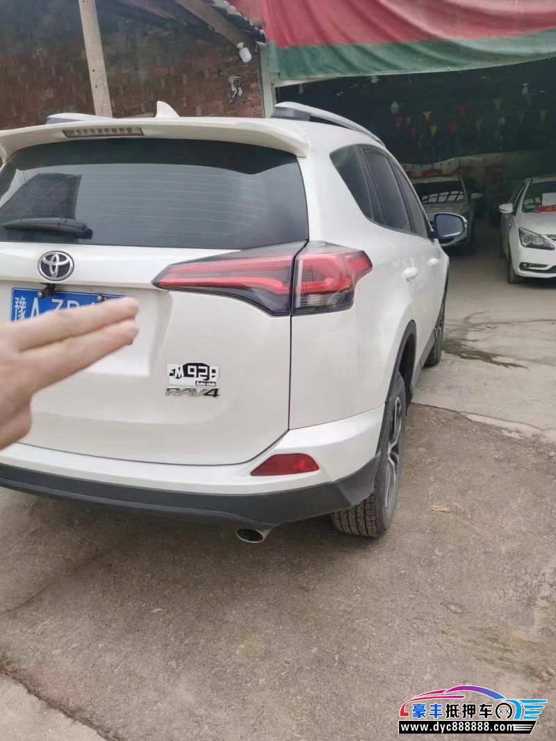 18年丰田RAV4轿车抵押车出售