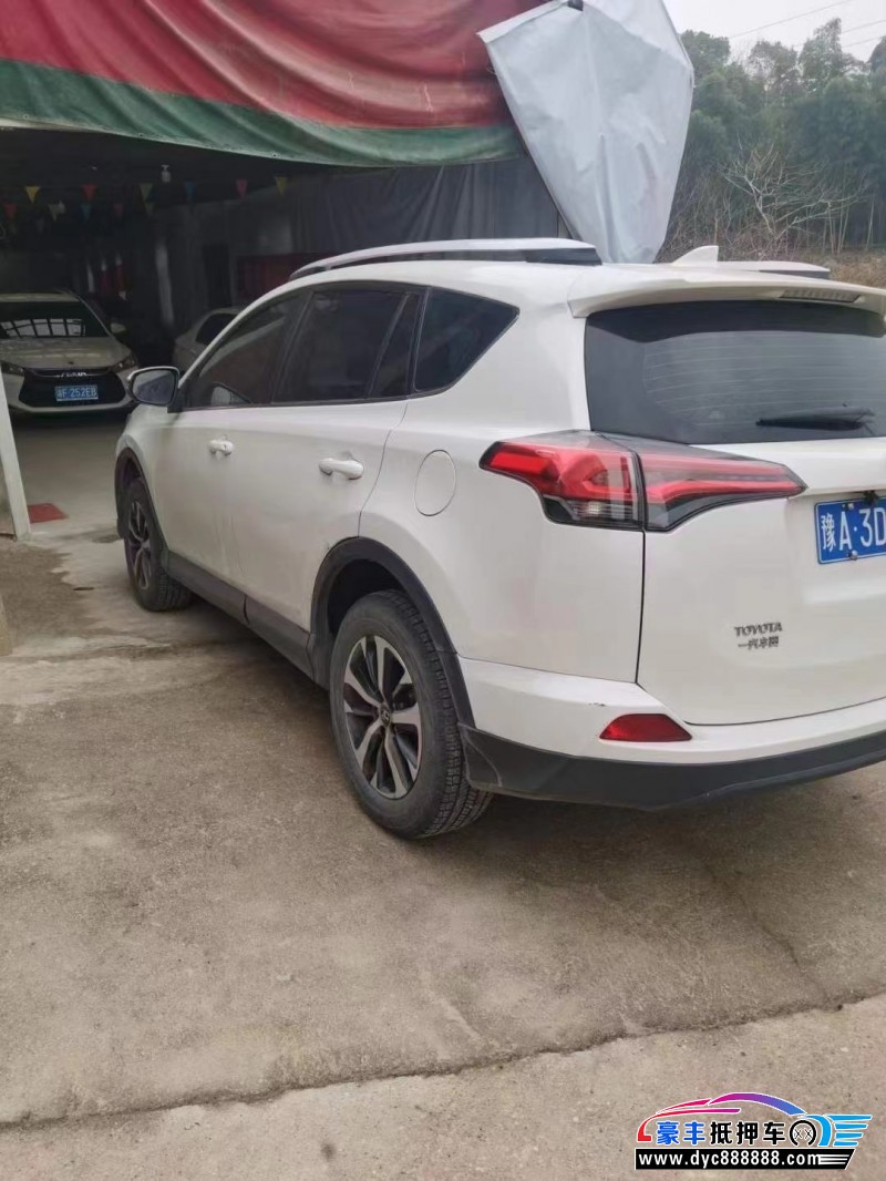18年丰田RAV4轿车抵押车出售