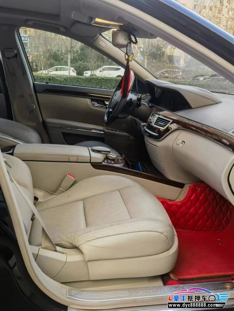 12年奔驰S轿车抵押车出售