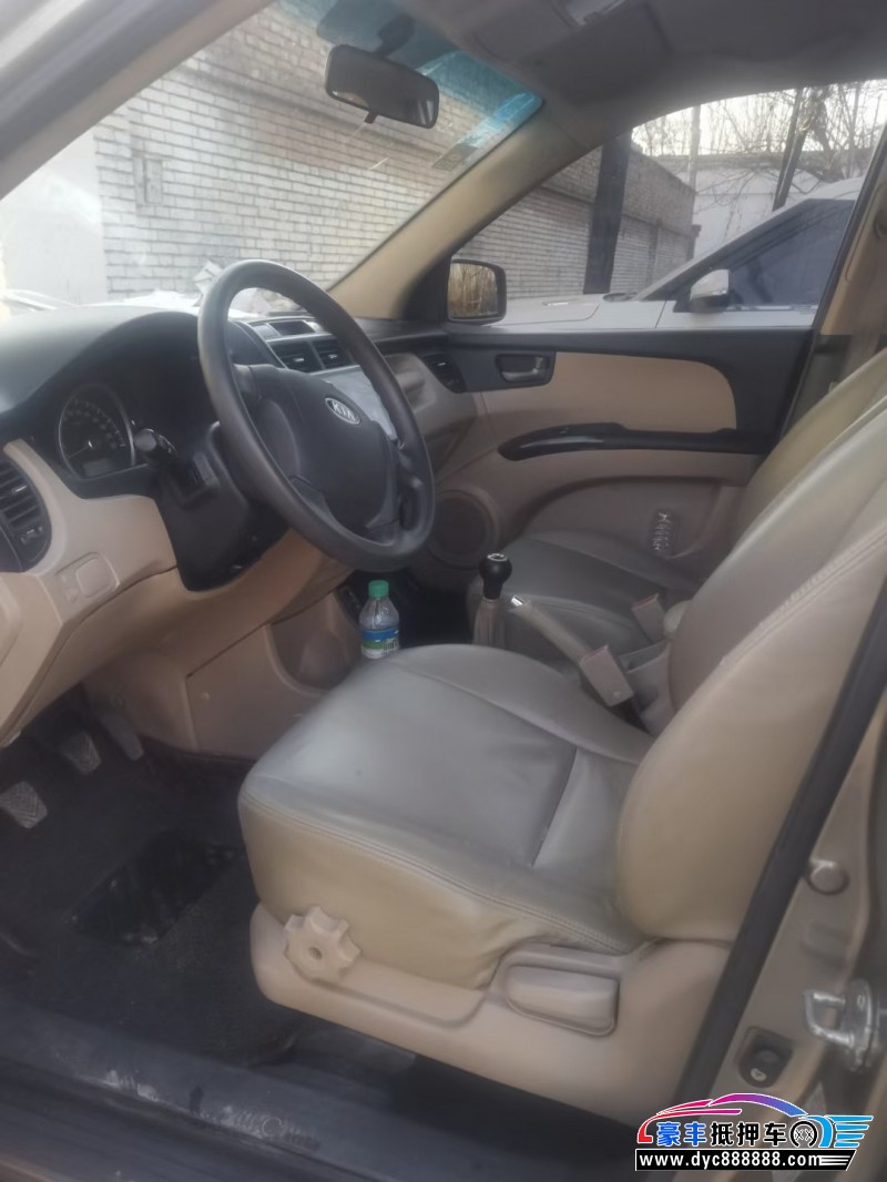 11年起亚狮跑SUV抵押车出售