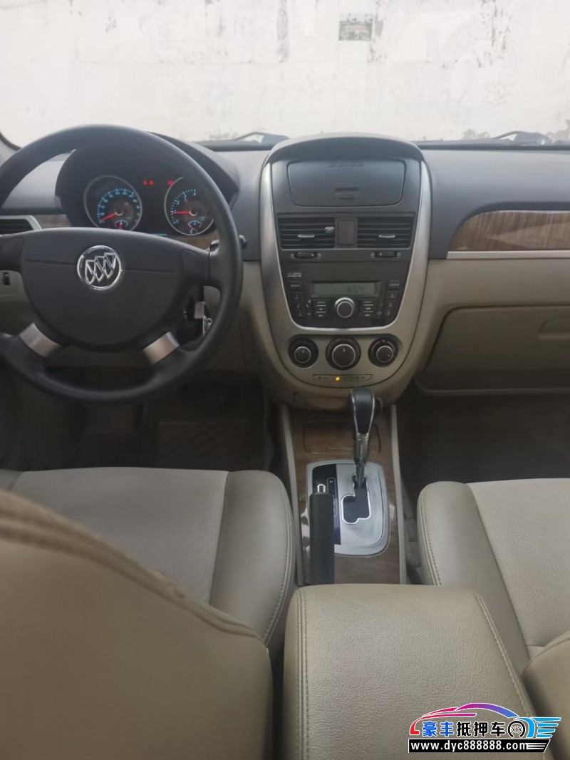 16年别克凯越轿车抵押车出售