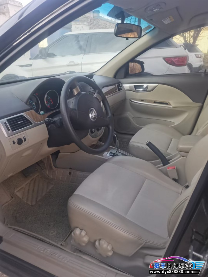 16年别克凯越轿车抵押车出售