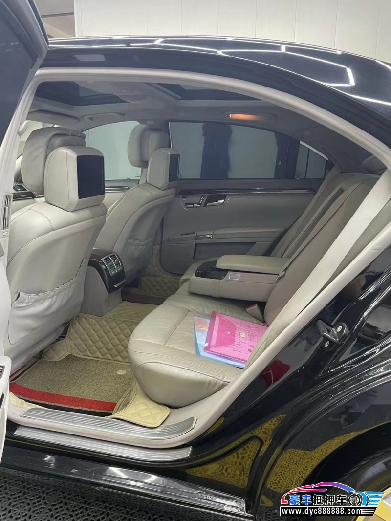 12年奔驰S轿车抵押车出售