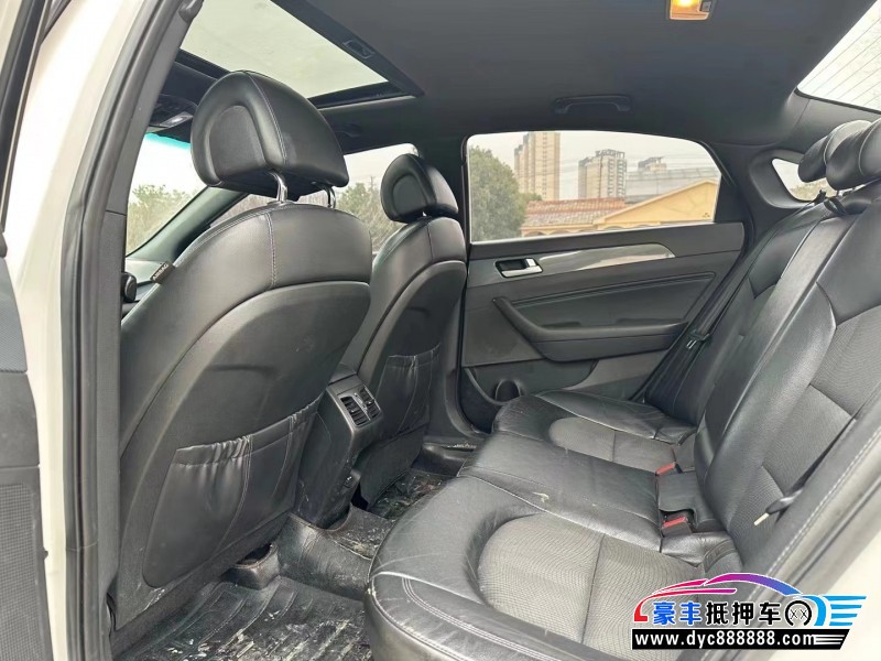 15年现代索纳塔九轿车抵押车出售