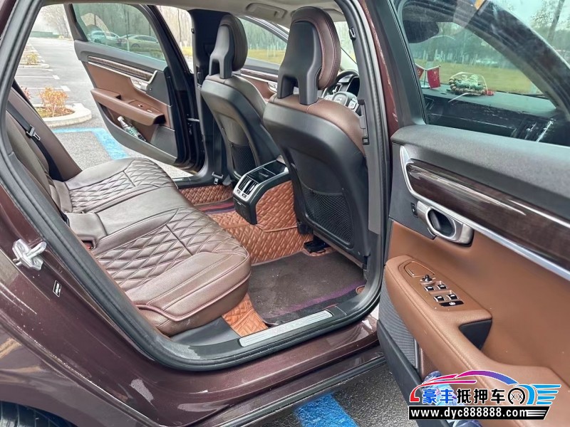 17年沃尔沃S90轿车抵押车出售