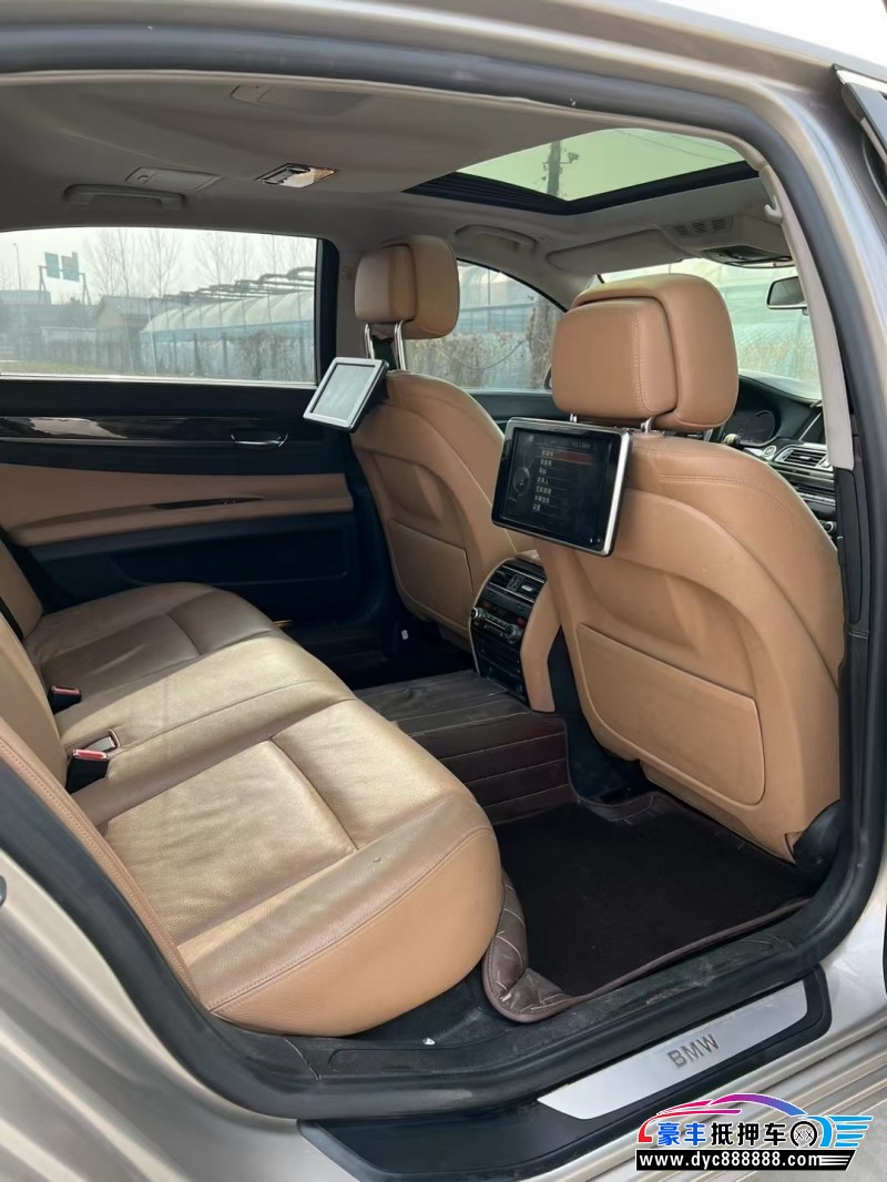 15年宝马7系SUV抵押车出售