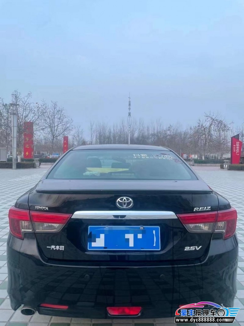 15年丰田锐志轿车抵押车出售