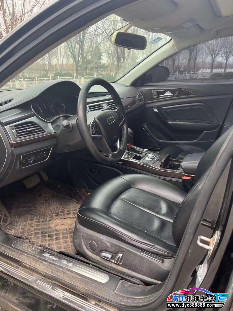 17年众泰Z700轿车抵押车出售