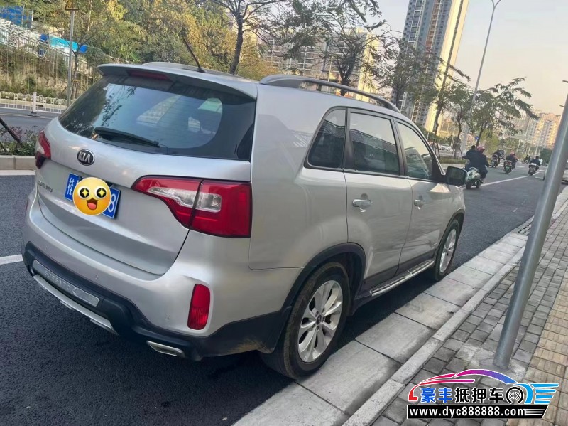 13年起亚索兰托SUV抵押车出售