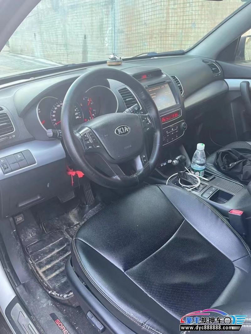 13年起亚索兰托SUV抵押车出售