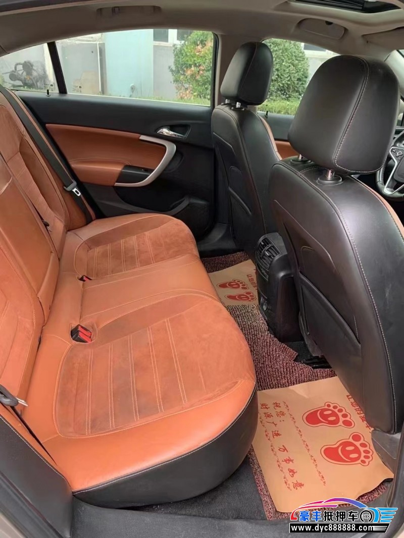 15年别克GL8轿车抵押车出售