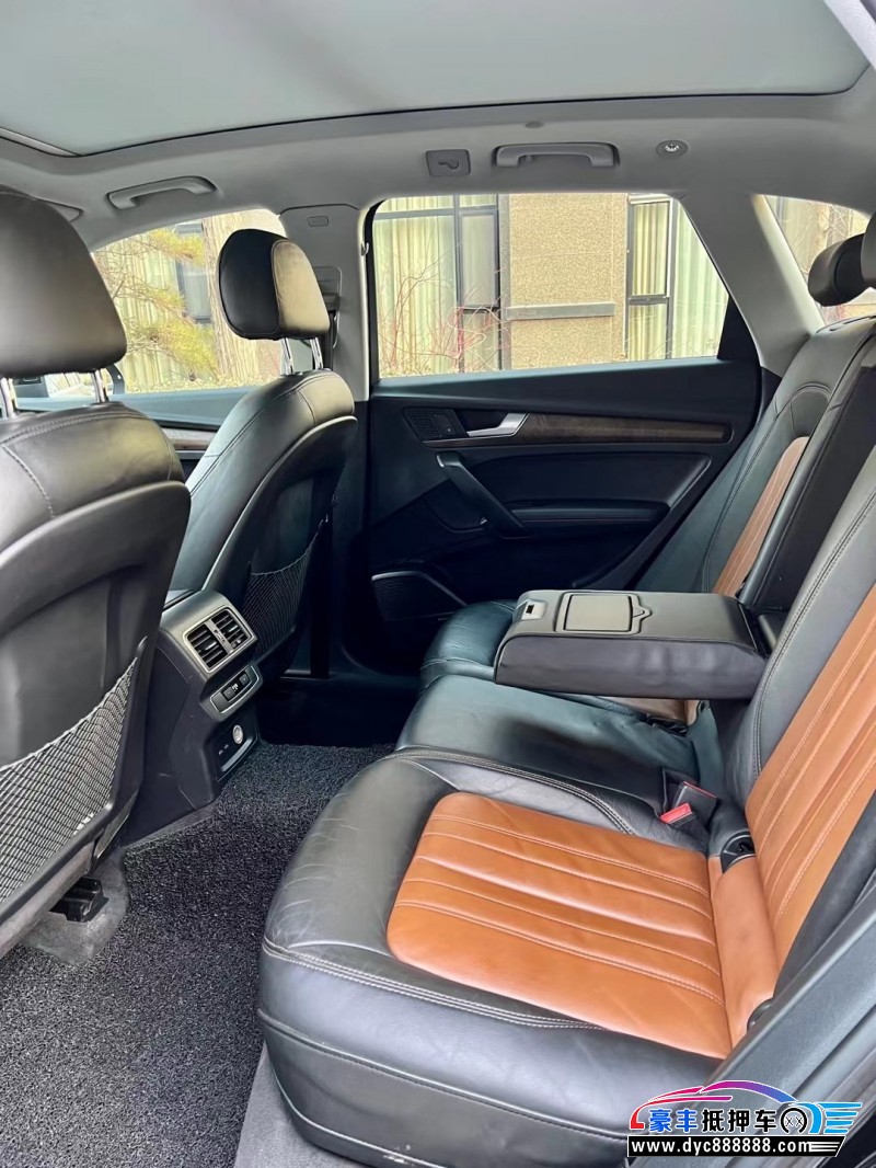 19年奥迪Q5轿车抵押车出售