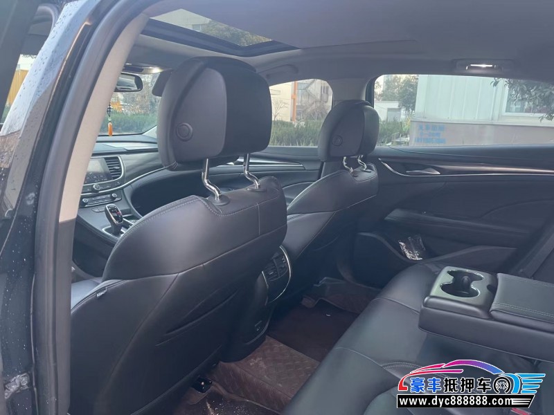 20年别克君越轿车抵押车出售