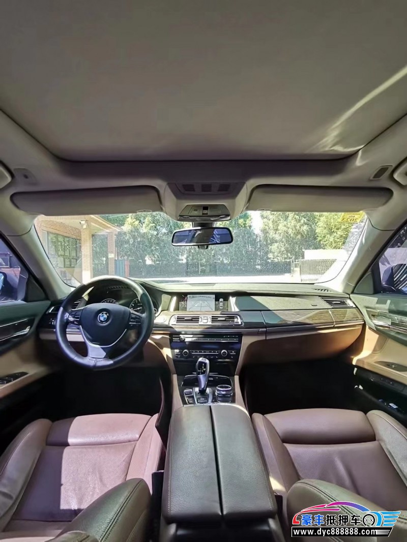 15年宝马7系轿车抵押车出售