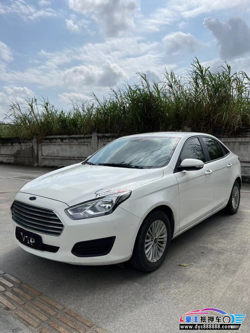 18年福特福睿斯轿车抵押车出售