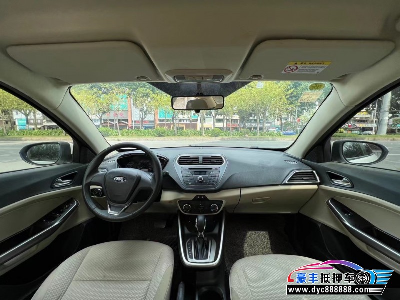 18年福特福睿斯轿车抵押车出售