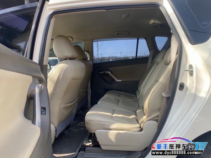 12年丰田逸致轿车抵押车出售