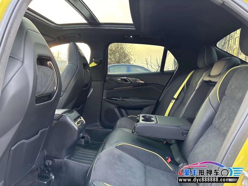 21年领克03轿车抵押车出售