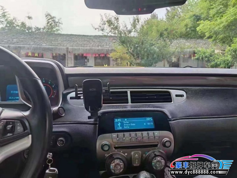 14年雪佛兰科迈罗轿车抵押车出售