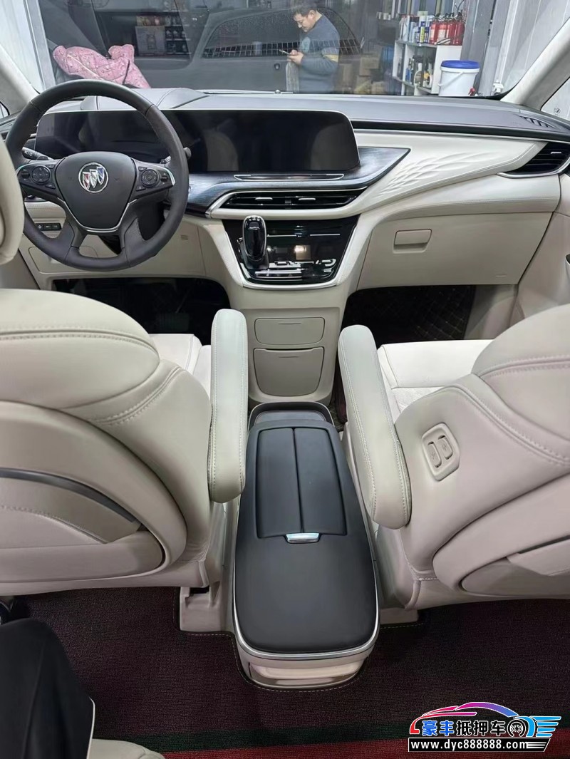 21年别克GL8轿车抵押车出售