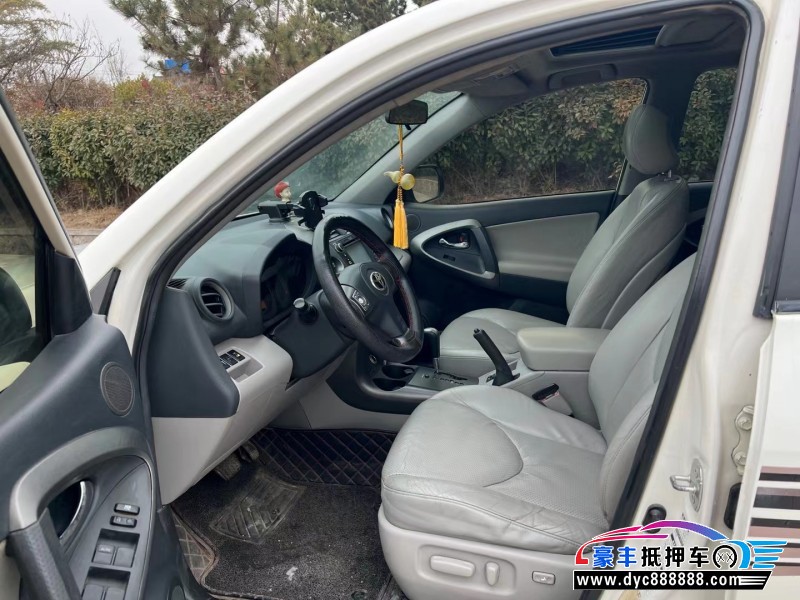 10年丰田RAV4荣放轿车抵押车出售