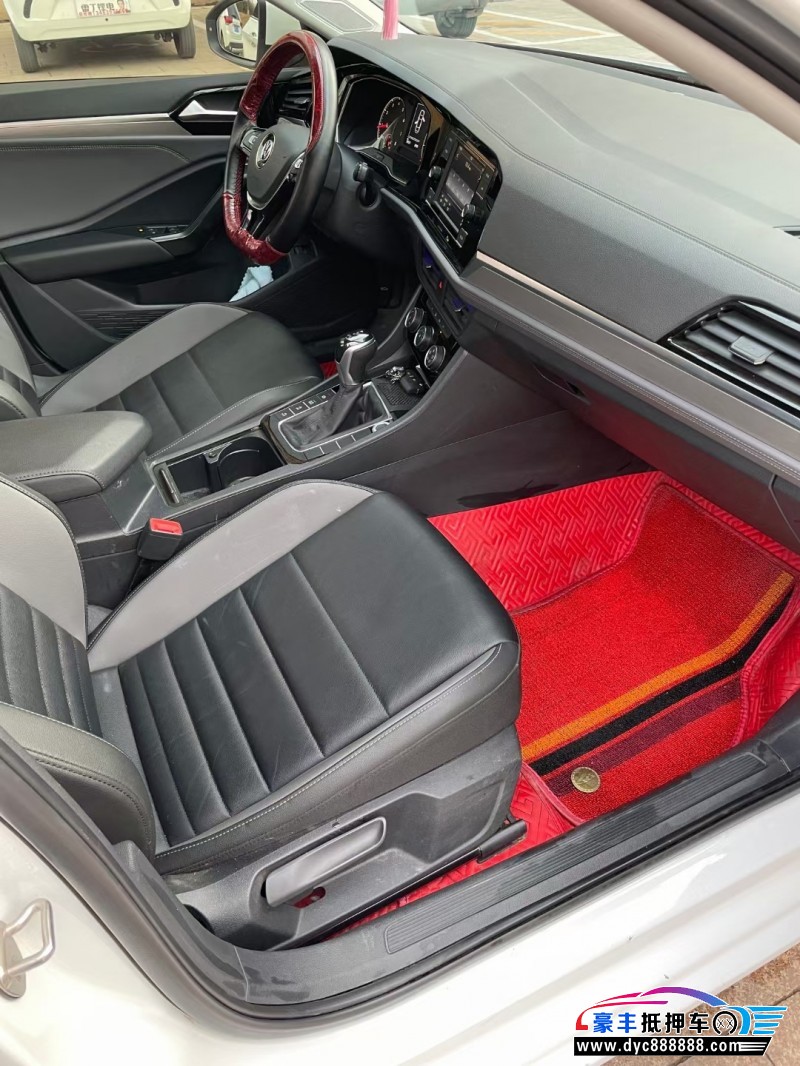 20年大众速腾轿车抵押车出售