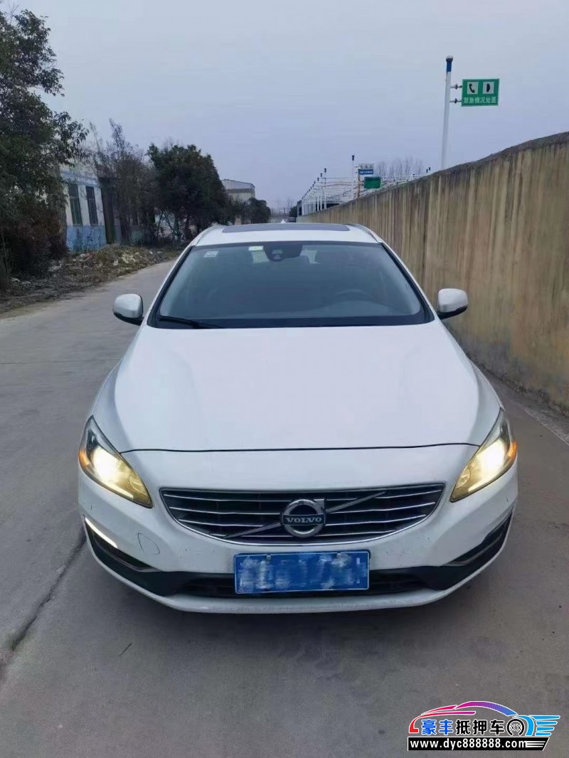 14年沃尔沃V60SUV抵押车出售