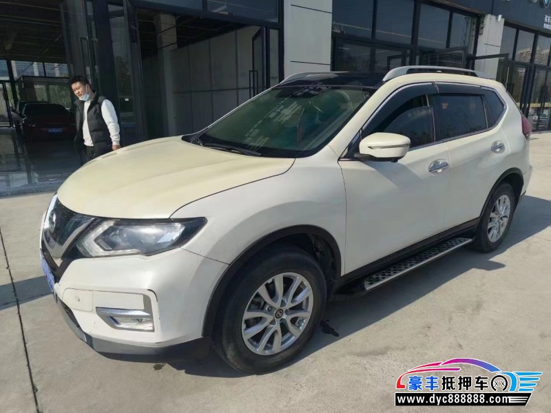 17年日产奇骏SUV抵押车出售