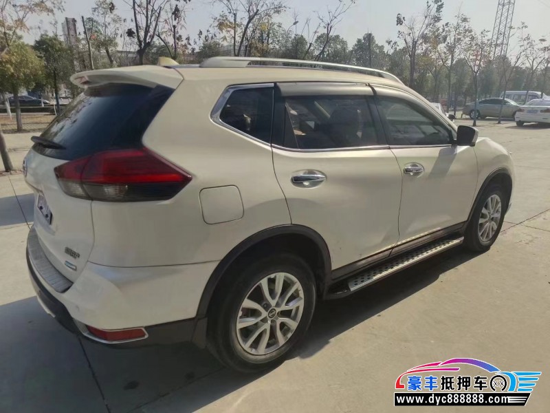 17年日产奇骏SUV抵押车出售