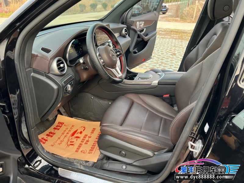 20年奔驰GLC轿车抵押车出售