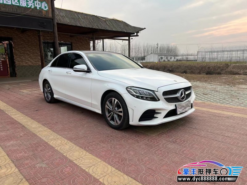 21年奔驰C级轿车抵押车出售