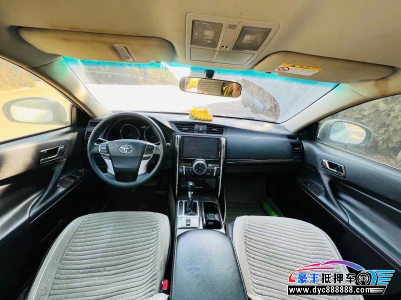 15年丰田锐志轿车抵押车出售