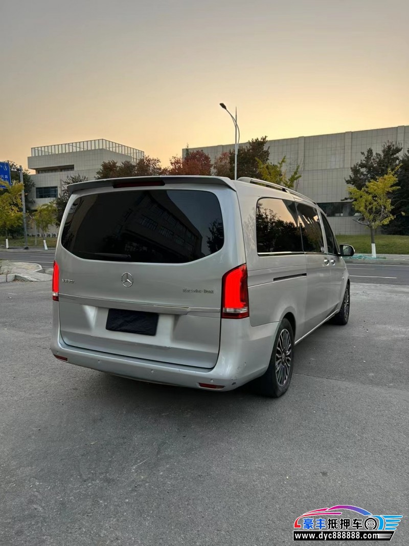 17年奔驰威霆MPV抵押车出售