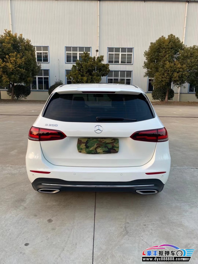 20年奔驰B级轿车抵押车出售