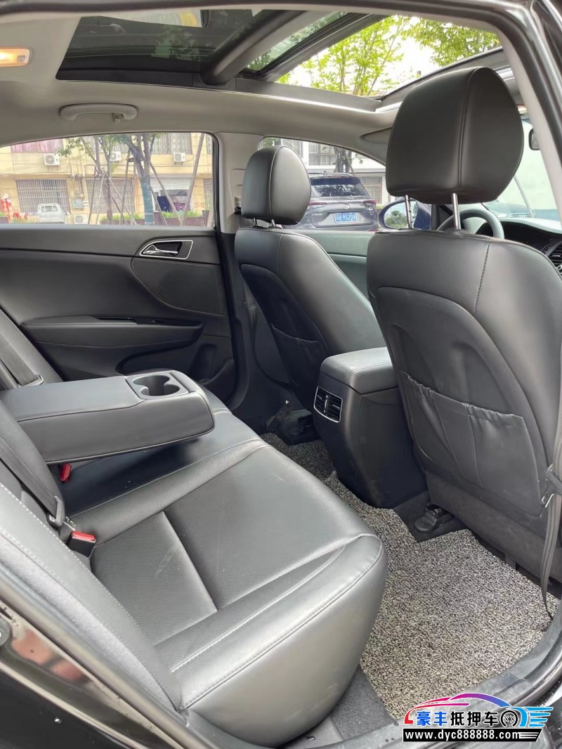 17年现代名图轿车抵押车出售