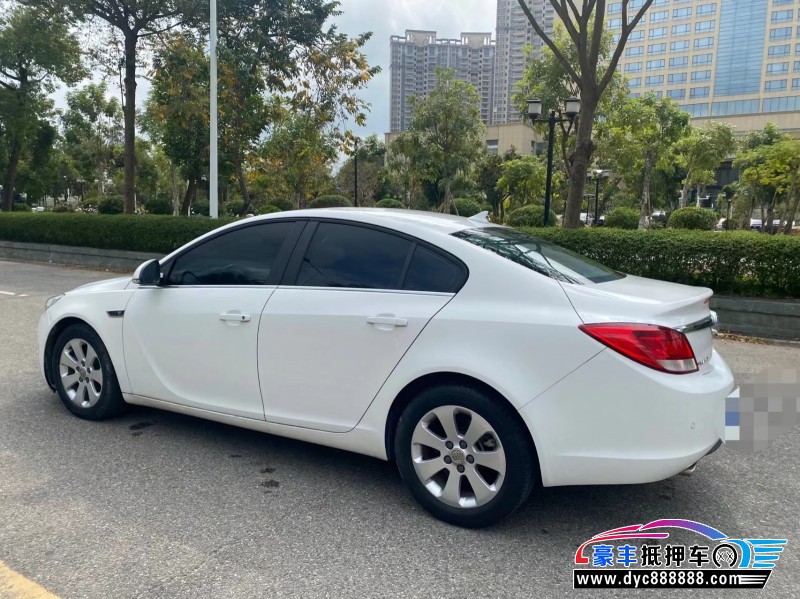 13年别克君威轿车抵押车出售