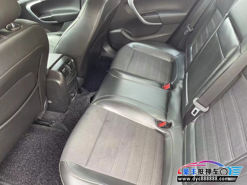 13年别克君威轿车抵押车出售