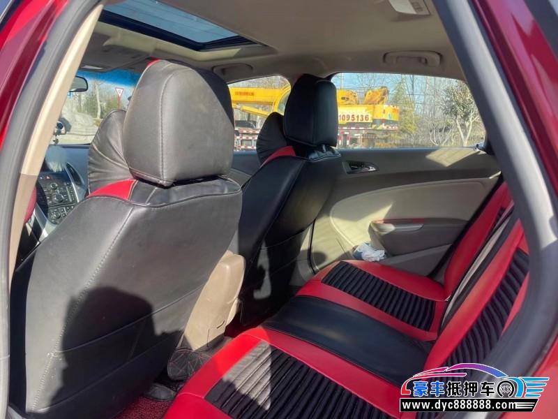 14年别克英朗轿车抵押车出售