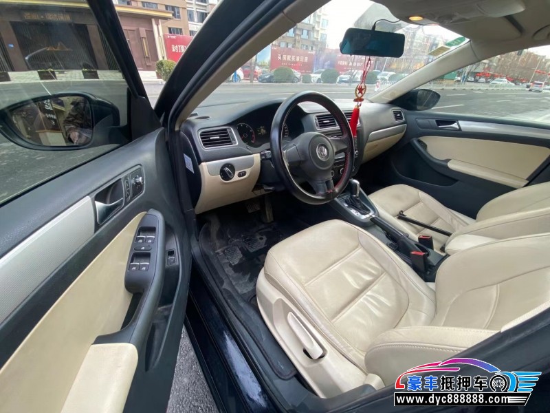 13年大众速腾轿车抵押车出售