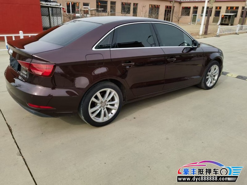 17年奥迪A3轿车抵押车出售