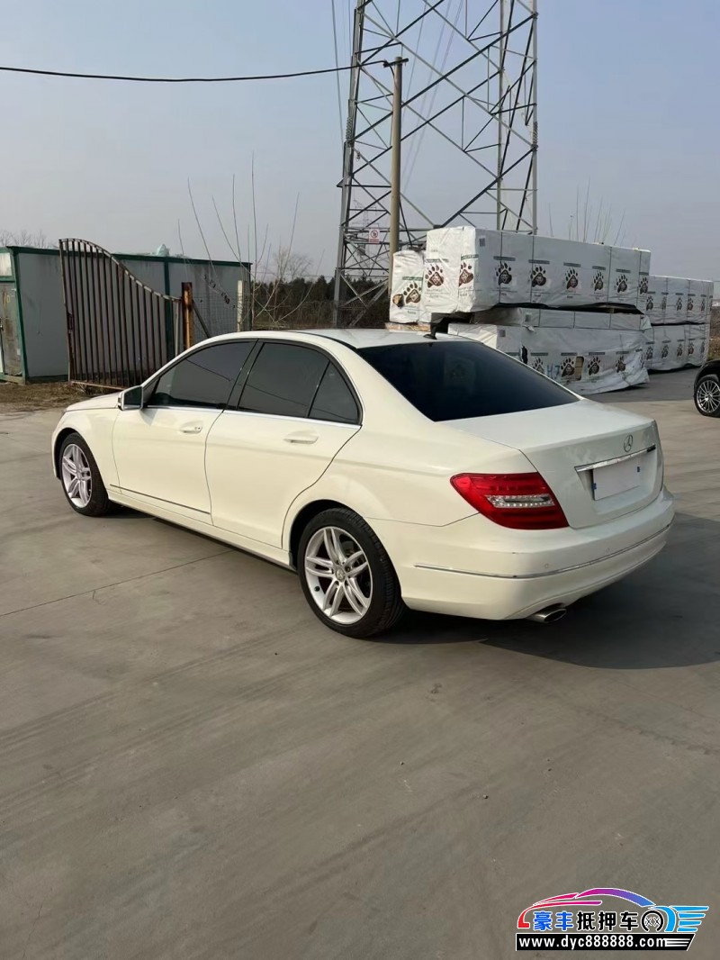 13年奔驰C轿车抵押车出售