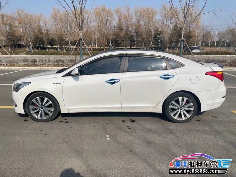 17年现代名图轿车抵押车出售